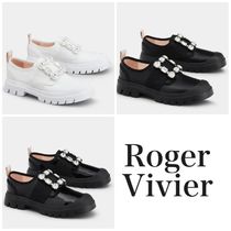 [Roger Vivier] Viv 'レザー ラインストーン バックルスニーカー