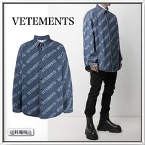 VETEMENTS オーバーサイズ ロゴ プリント デニムシャツ 人気