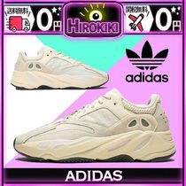 【本物保証 /関税・送料無料】adidas Yeezy Boost 700