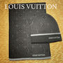 Louis Vuitton マフラー LOUIS VUITTON スーツにも合うマフラー  スカーフ 黒 モノグラム