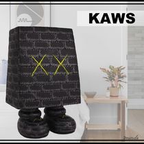 KAWS (カウズ) ビニールフィギュア