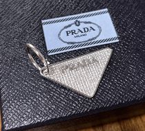 すぐにお届け★PRADA★トライアングルロゴ シングルピアス