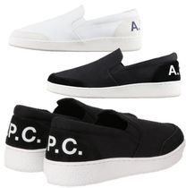 A.P.C.(アーペーセー) ロゴ スリッポン ユニセックス 関税送料込