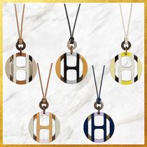 天然素材 カラバリ豊富 エレガント HERMES Hエキップペンダント