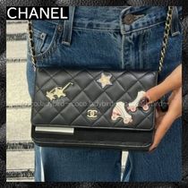 ☆24C ポップで可愛い☆ CHANEL クラシック チェーンウォレット