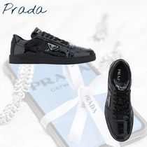 オシャレな【PRADA】カーフスキン ダウンタウン スニーカー 黒色