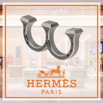 馬蹄からヒントを得たチタン製 Hermes Fer a Chevalダブルリング