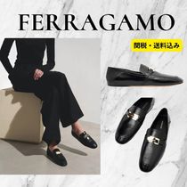 スタイリッシュ ☆ FERRAGAMO フェラガモ Elaine black loafers