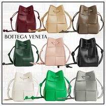 注目の的！【BOTTEGA VENETA】ミニカセット バケットバッグ