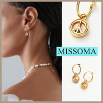 ★MISSOMA★ GOOD VIBES PEACE OUT MINI CHARM HOOP EARRINGS