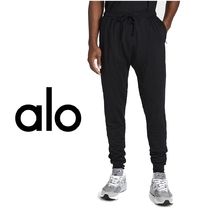 大人気【Alo Yoga】Conquer Revitalize Pants ジョガーパンツ