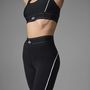 ALO Yoga フィットネストップス セット Airlift Suit Up Bra&Legging　-Black/White-(3)