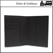 【Dolce & Gabbana】 DGロゴ エンボス加工 パスポートホルダー