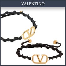 【VALENTINO】★送料・関税込★Vロゴコットンブレイスレット