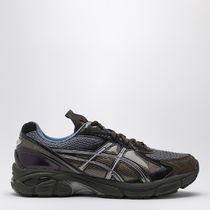 黒バッグワイドデニムシャツピアス指輪にASICS×Kikoスニーカー