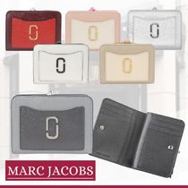 ギフトに【MARC JACOBS】ザ スナップショット コンパクト財布