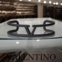 VALENTINO【関税込】Vロゴ ラバー仕上げ メタルブレスレット