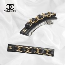 【挟むだけでおしゃれな雰囲気に♪】CHANEL バレッタ レザー