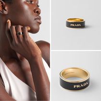 《送料無料》 PRADA Enameled metal ring