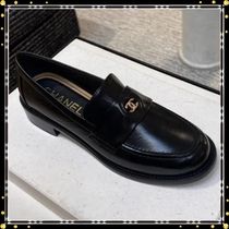 CHANEL 上品ローファー/モカシン 黒 ロゴ 本革レザー MOCASSINS