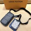 Louis Vuitton ショルダーバッグ 旅先でも活躍してくれそう Louis Vuitton モジュラーポーチ(3)