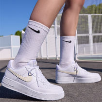 人気 ★NIKE★ WMNS NIKE AIR FORCE 1 '07 エアフォース1 関税込