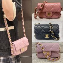 【ロゴストラップが可愛い♪】CHANEL  ミニ　フラップバック