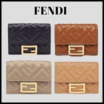 即納【国内発送】関税無し FENDI バゲットマイクロ 三つ折り財布