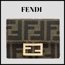 即納【国内発送】関税無し FENDI バゲットマイクロ 三つ折り財布