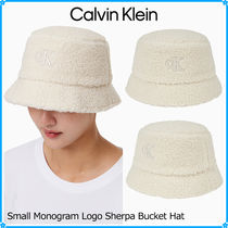 【Calvin Klein】Small Monogram Logo Sherpa Bucket Hat_Ivory