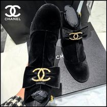 【24K新作♪】CHANEL ショートブーツ 煌く CCロゴ リボン　黒