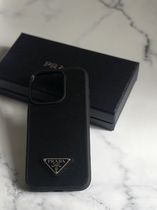 国内即発 PRADA サフィアーノレザー iPhone15 Pro用カバー