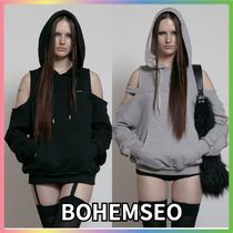 [BOHEMSEO]★CUT OUT OFF SHOULDER HOODIE★韓国人気