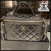 【上品さと実用的なバッグ☆】CHANEL ポケット バニティバッグ