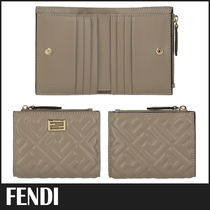 ☆送料関税込☆FENDI スリムバケット 小銭入れ 二つ折り財布☆