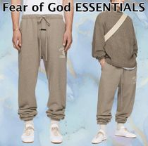 【Fear of God ESSENTIALS】グレー フリース スウェットパンツ