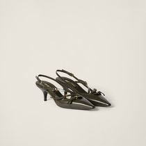 【日本入手困難】Patent leather slingbacks with buckles