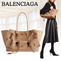 BALENCIAGA*心を奪うデザイン*キャリー オール ベル エア バッグ