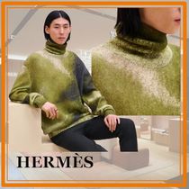 【寒い季節に映える洗練の一着】HERMES タートルネック セーター