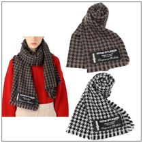 人気【Acne Studios】ハウンドトゥースウールスカーフ/マフラー