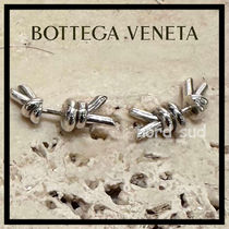 BOTTEGA VENETA【新作】人気の シルバー ノット スタッズピアス