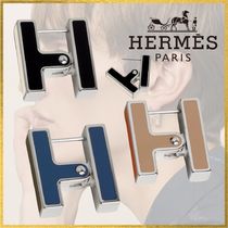 【耳元のワンポイントの遊び心を♪】HERMES モノピアス《H》