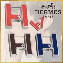 【耳元のワンポイントの遊び心を♪】HERMES モノピアス《H》