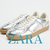 【ZARA】メタリックエフェクト スポーツシューズ　5442/410/808