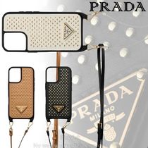 PRADA プラダ ストラップ付 スタッズ レザー iPhone 16用ケース