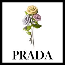 【直営店買付】PRADA エナメル メタルブローチ