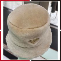 PRADA お洒落 ハット 秋冬人気 ロゴ 上品 Shearling Bucket Hat