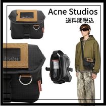 Acne Studios ミニメッセンジャーバッグ