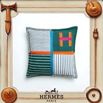 お部屋全体がエレガントに♡ HERMES Coussin Avalon Neon