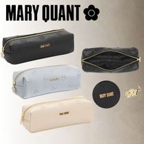 【MARY QUANT】シンプルエンボスデイジースクエアペンケース